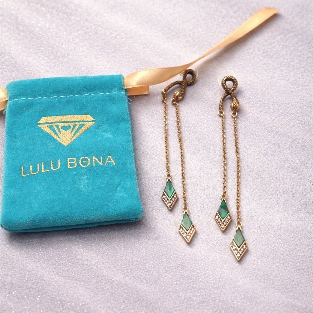 ♡ Dangle Earrings